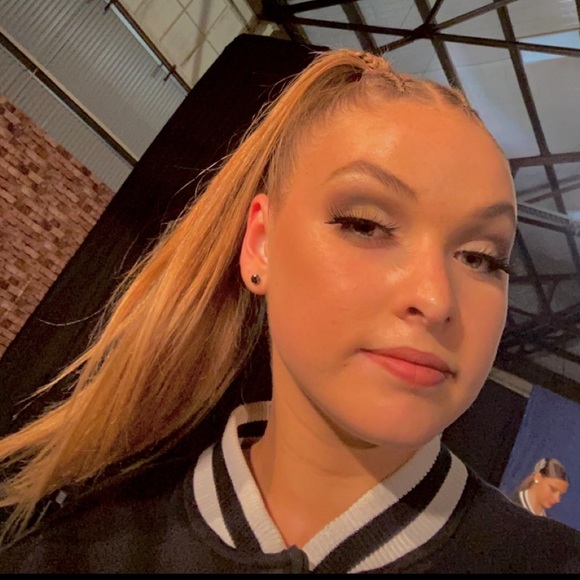 Meet your Posher, Amaliah - Picture 1 of 1